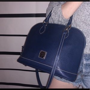 ❌❌SOLD❌❌ Dooney Saffiano Navy Zip Zip Satchel
